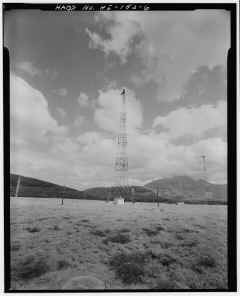 lualualei-048257pu.jpg (2560680 bytes)